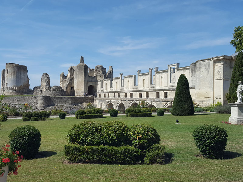 Les ruines du château de Fère